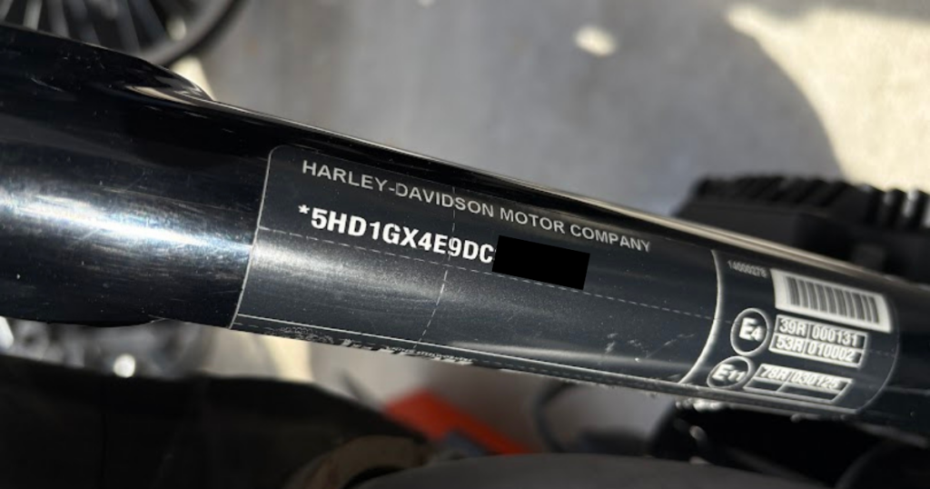 ハーレー　ダイナ　車体番号確認方法
